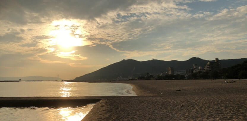 一見美しい海辺の風景